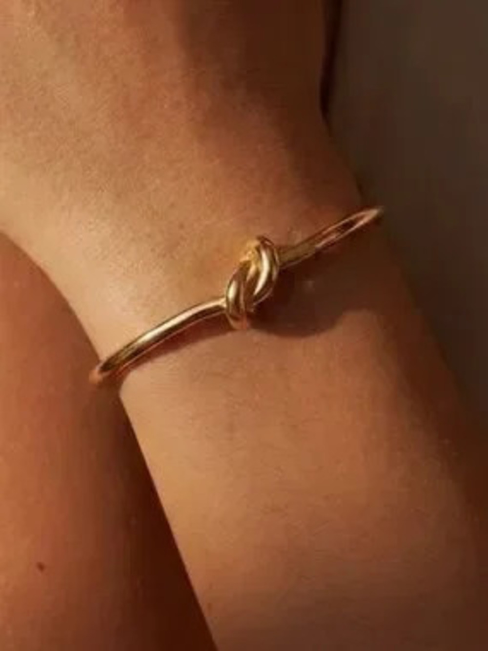 Gold Love Knot Plated Bracelet (2700)